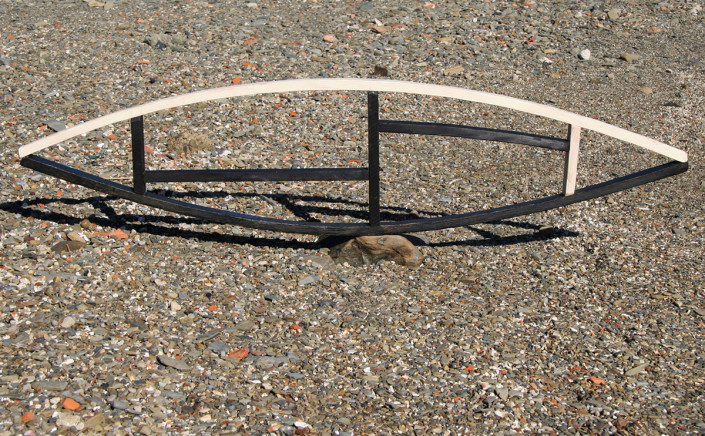 El kayak - Madera policromada (50 x 180 x 7 cm)