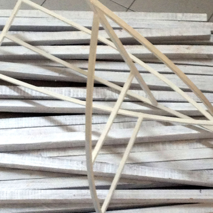 Yeruti sobre tablas - Escultura, hierro forjado y soldado ( 170 cm de alto)